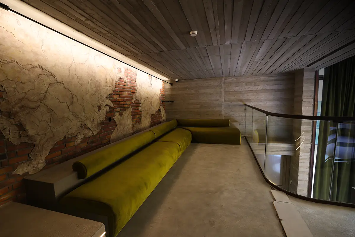 Someone's House Media 76